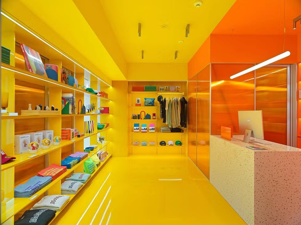 MoMA 首爾書店的設計小物區。
